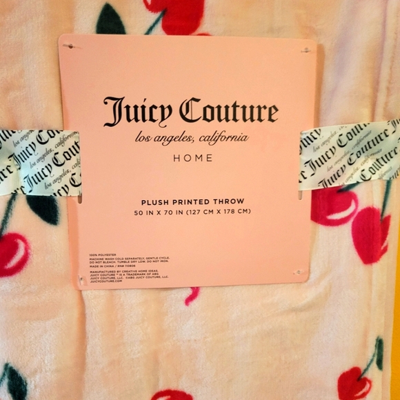 Juicy Couture 50x70 inch blanket - Picture 2 of 4